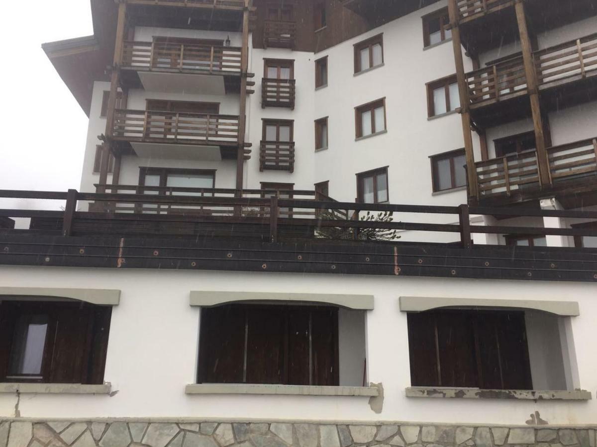 Royal Lägenhet Colle Colle Sestriere Exteriör bild
